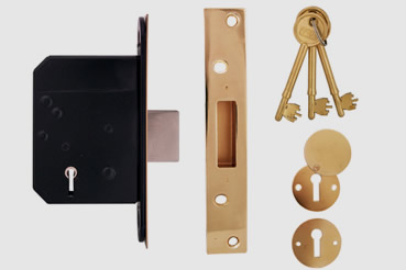 Deadlock Installation by Wood Green master locksmith 